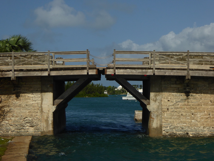 Hamilton Bermuda Bermudas Bridge &nbsp;bermuda smallest bridge Schnalste Hängebrücke der Welt